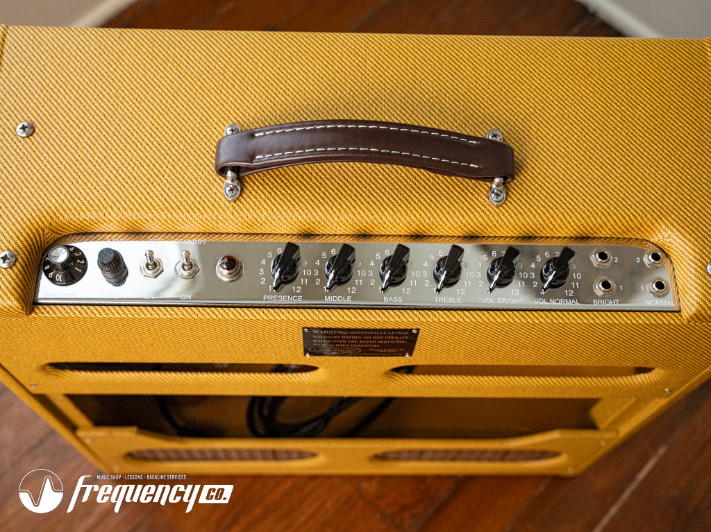 Louis Electric Amplifiers Bassmaster Tweed