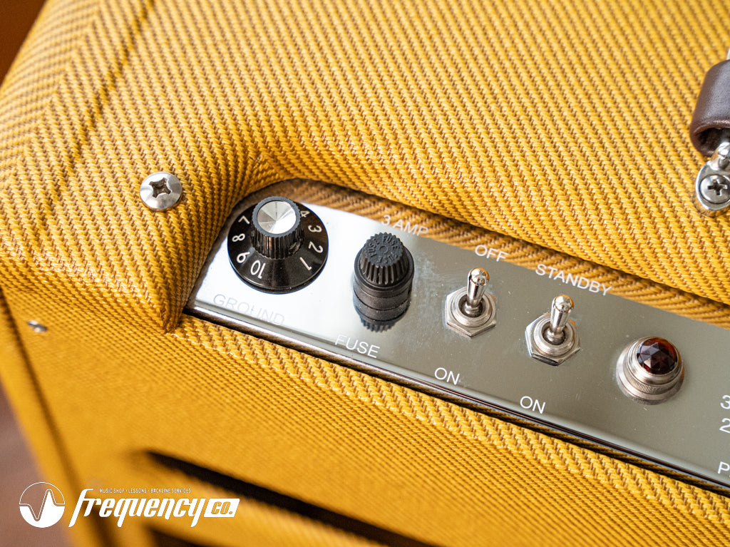 Louis Electric Amplifiers Bassmaster Tweed