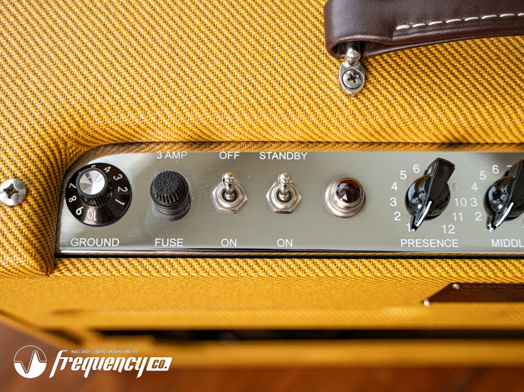 Louis Electric Amplifiers Bassmaster Tweed