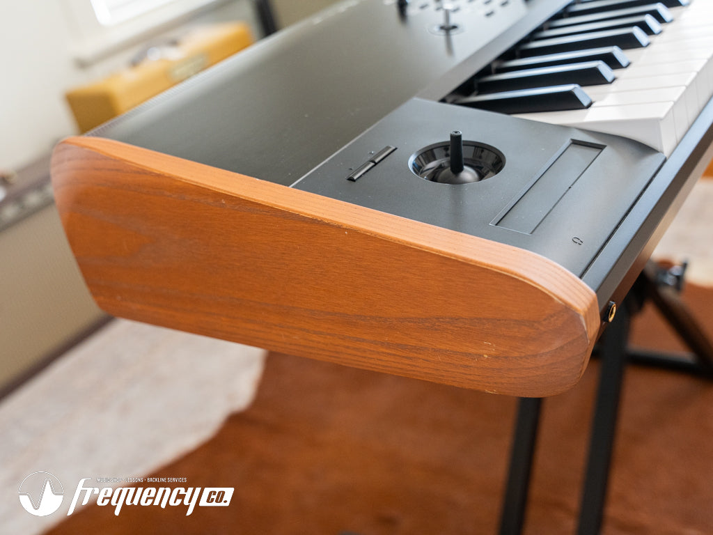 Korg Kronos 2 88-Key Digital Synthesizer Workstation