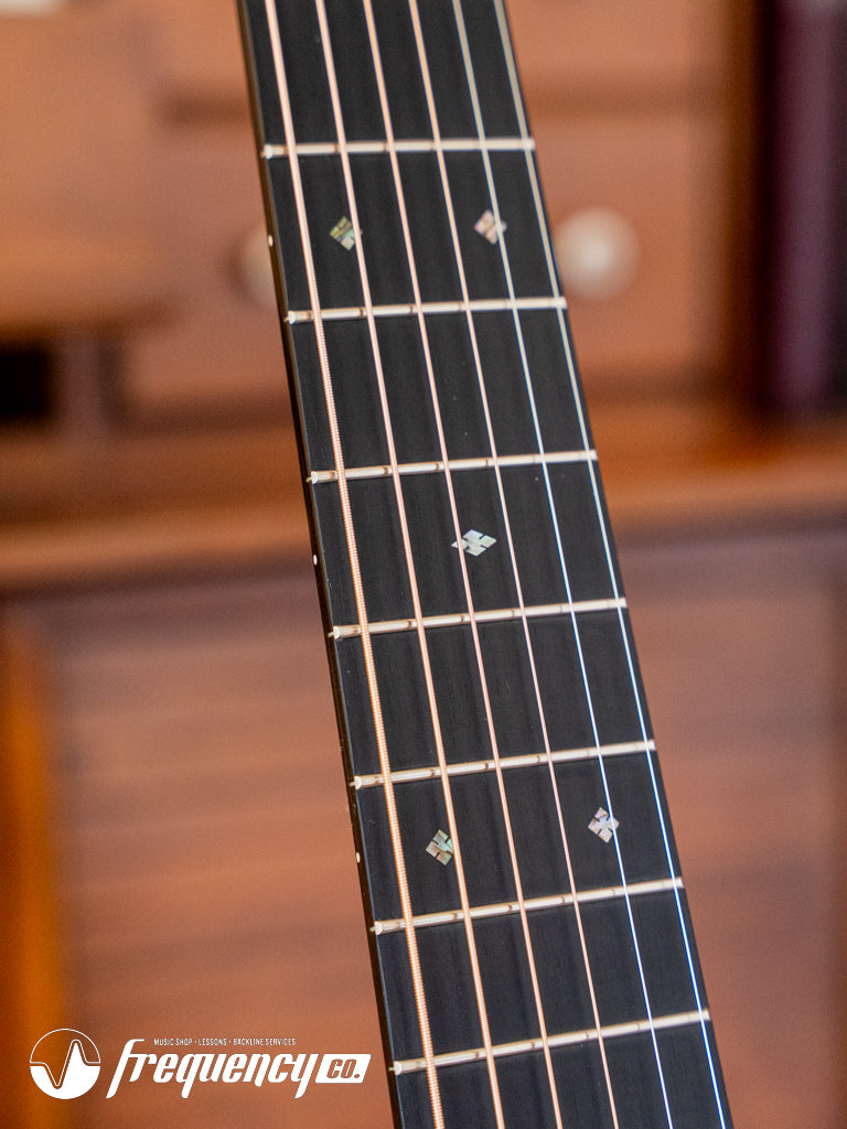 Martin OM28V with a Sitka Spruce Top and Indian Rosewood Back and Sides - 2012