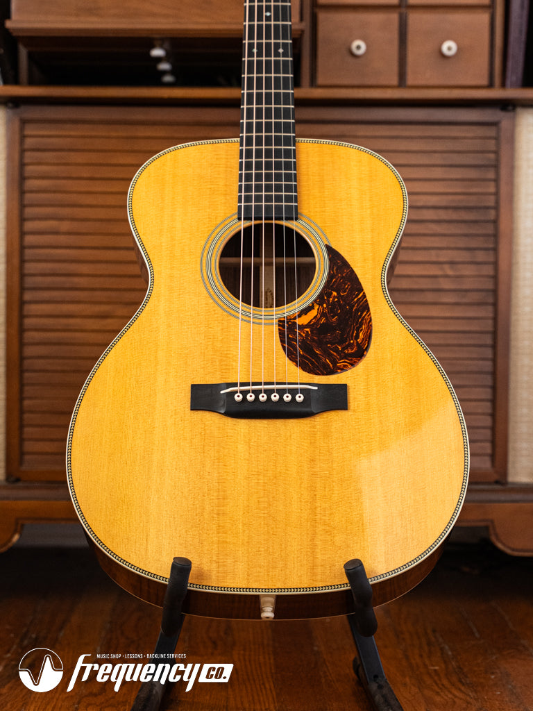 Martin OM28V with a Sitka Spruce Top and Indian Rosewood Back and Sides - 2012