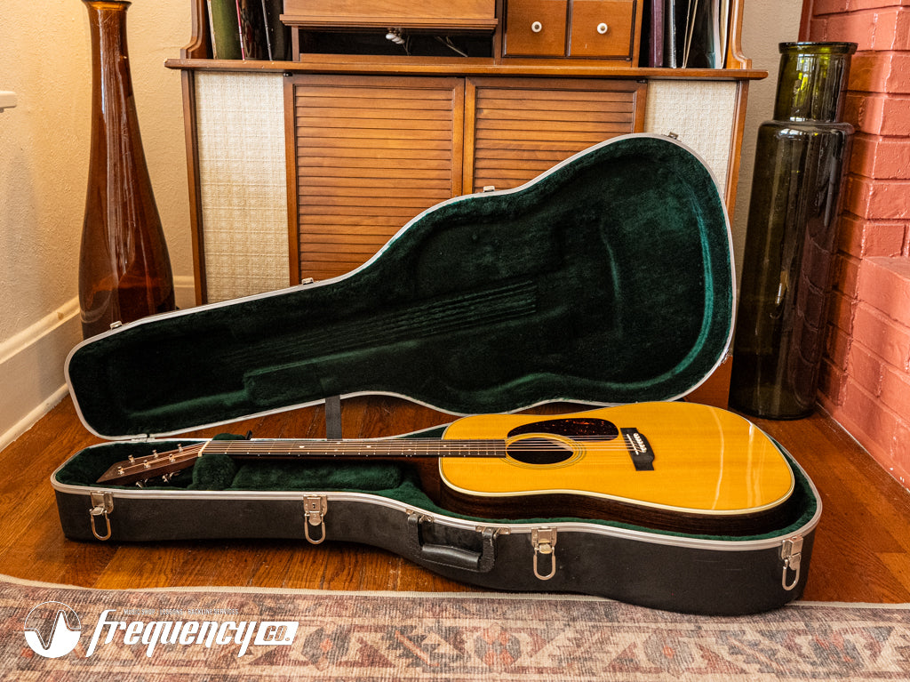 Martin Guitars D-28 with Rosewood Back and Sides - 2017