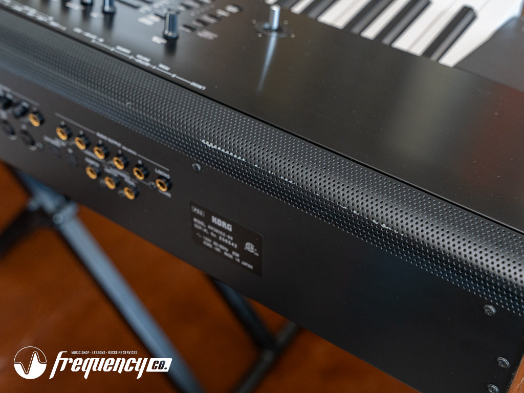 Korg Kronos 2 88-Key Digital Synthesizer Workstation