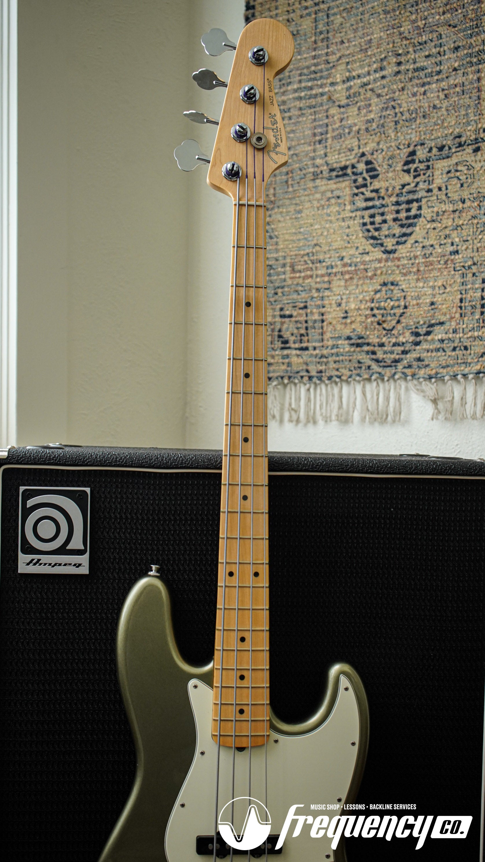 Fender American Standard Jazz Bass in rare Jade Pearl Metallic - 2012