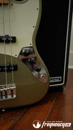 Fender American Standard Jazz Bass in rare Jade Pearl Metallic - 2012