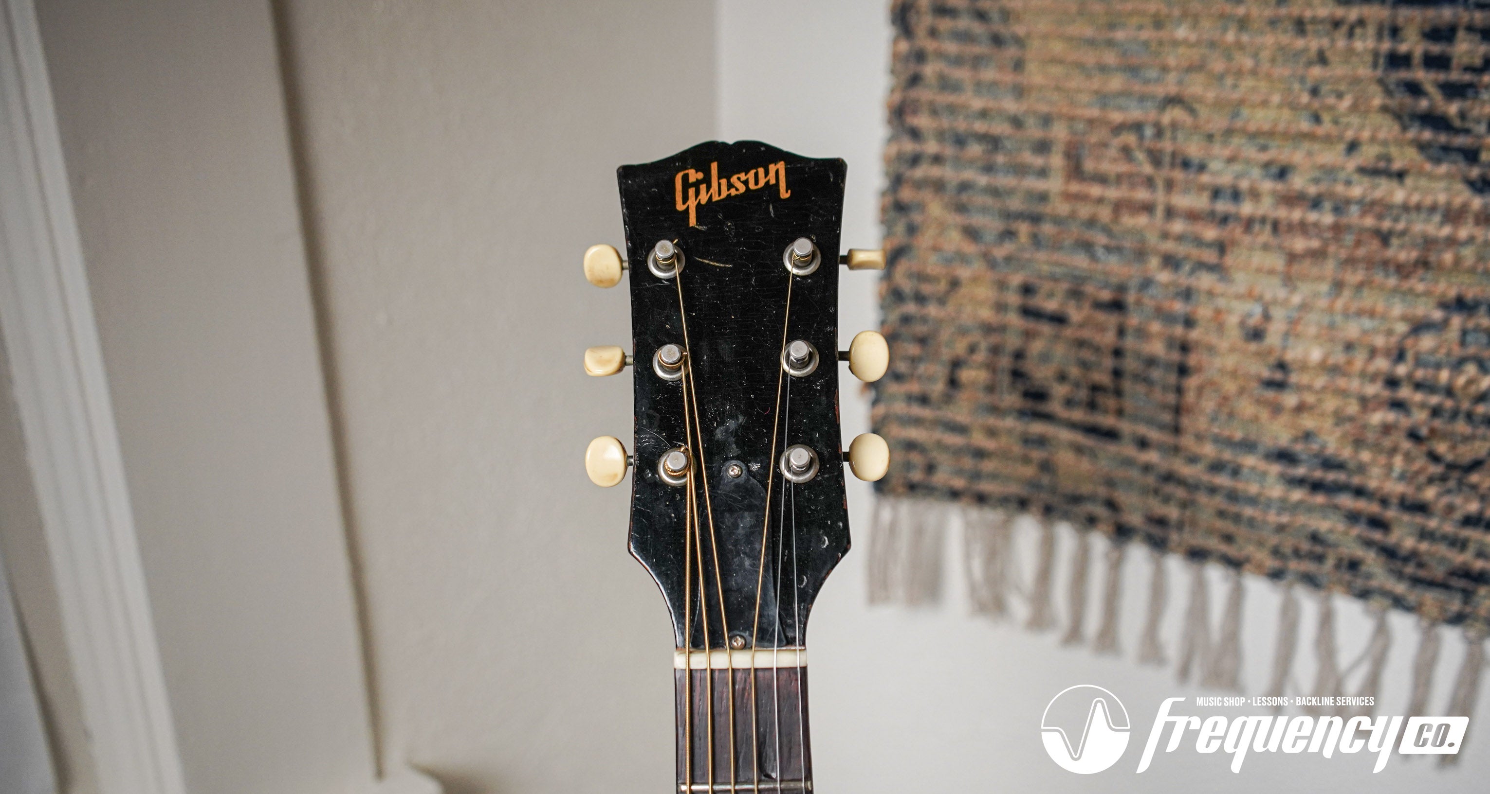 Gibson J-50 Acoustic Guitar with L.R. Baggs HiFi Duet Pickup - 1965