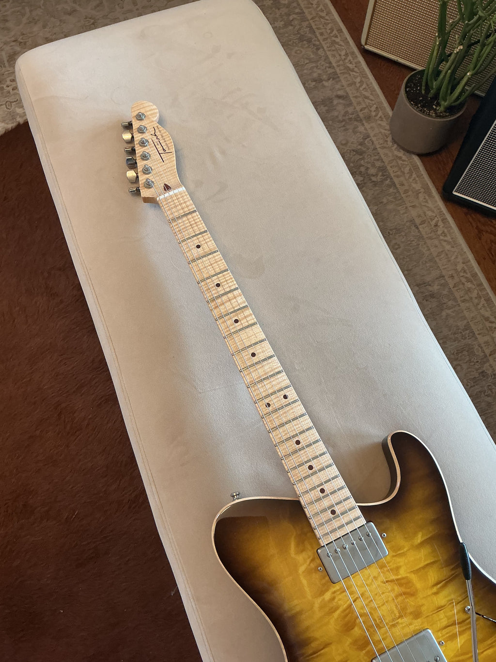 Tausch 665 Raw Deluxe NAMM Sample in 2 Tone Lemon Dark Brown Burst- 2017