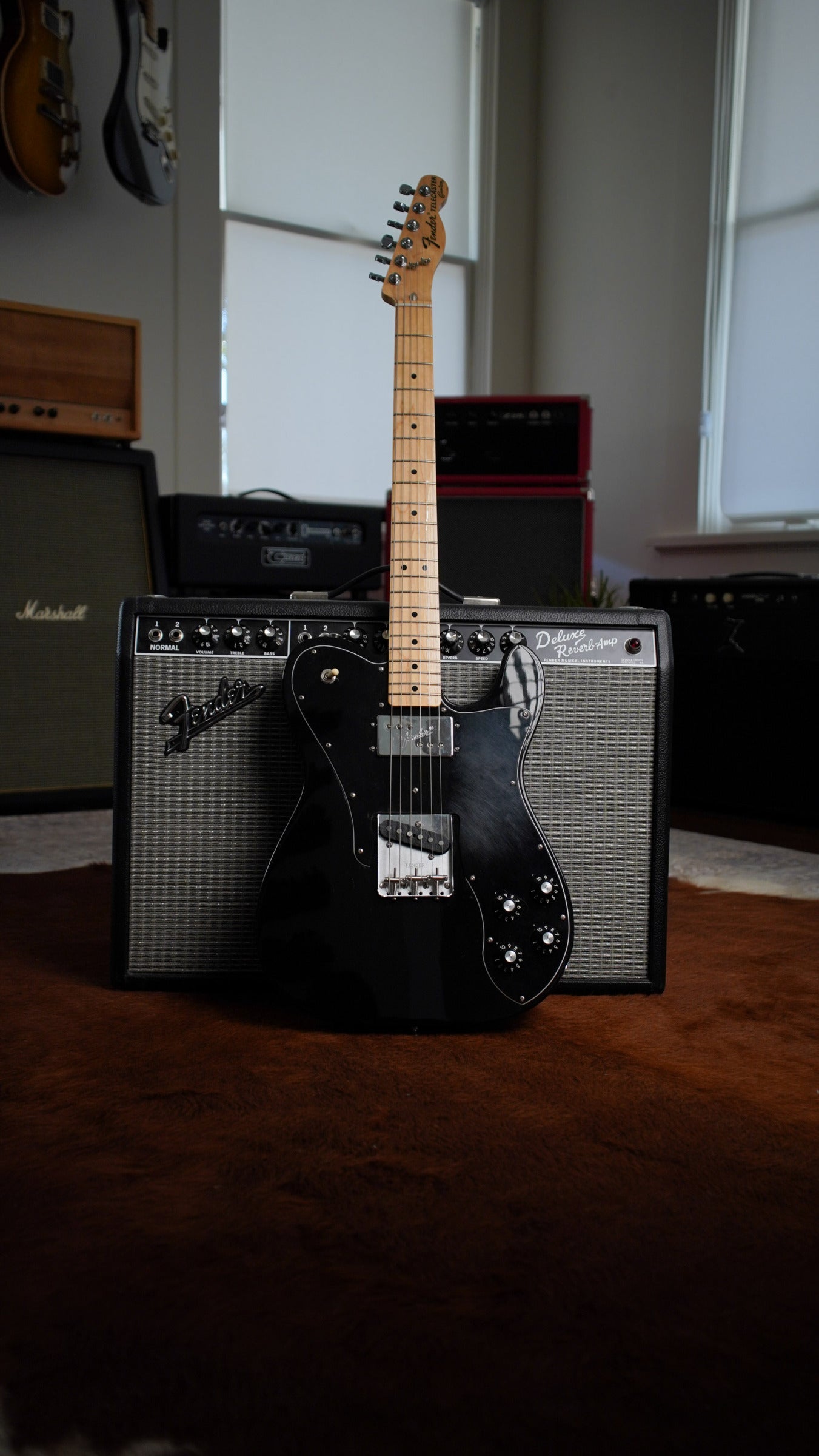 Fender Classic Series '72 Telecaster Custom in Black - 2017