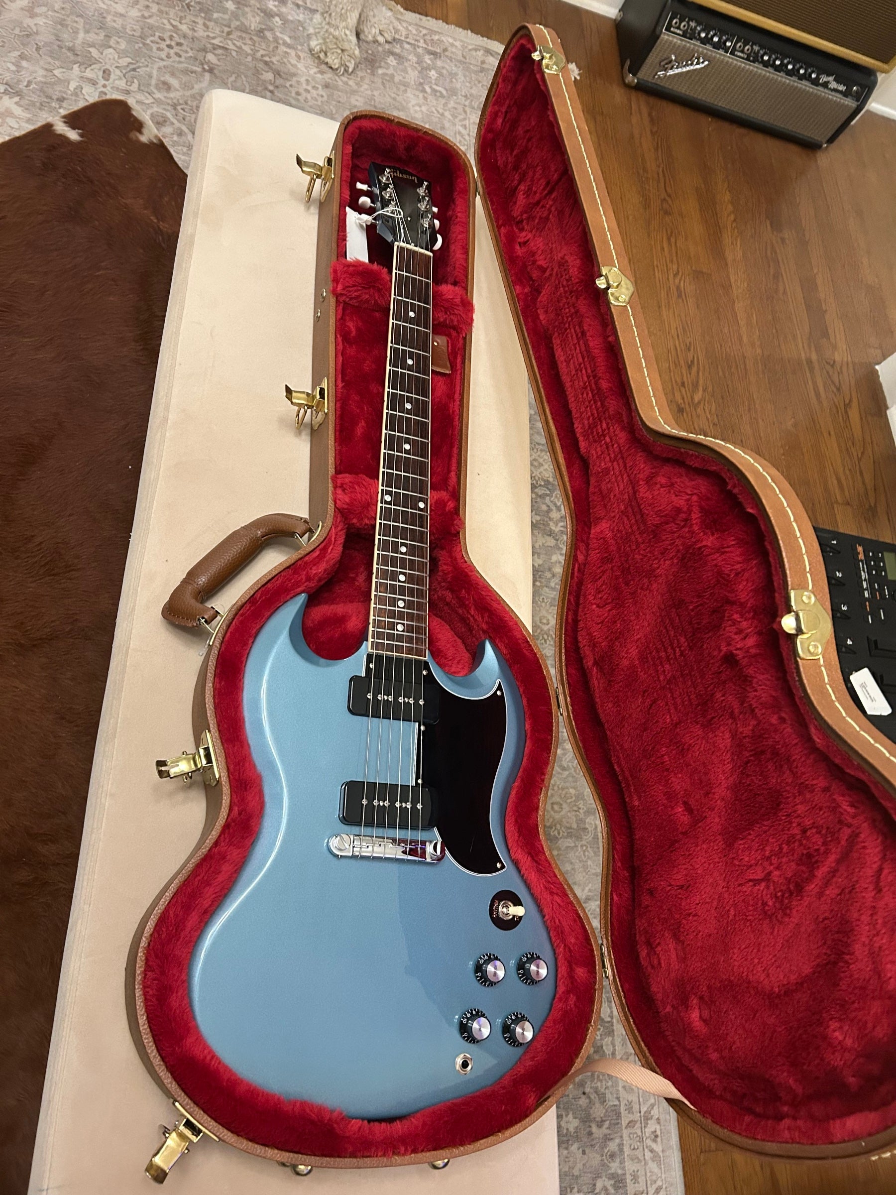Gibson SG Special in Pelham Blue - 2019