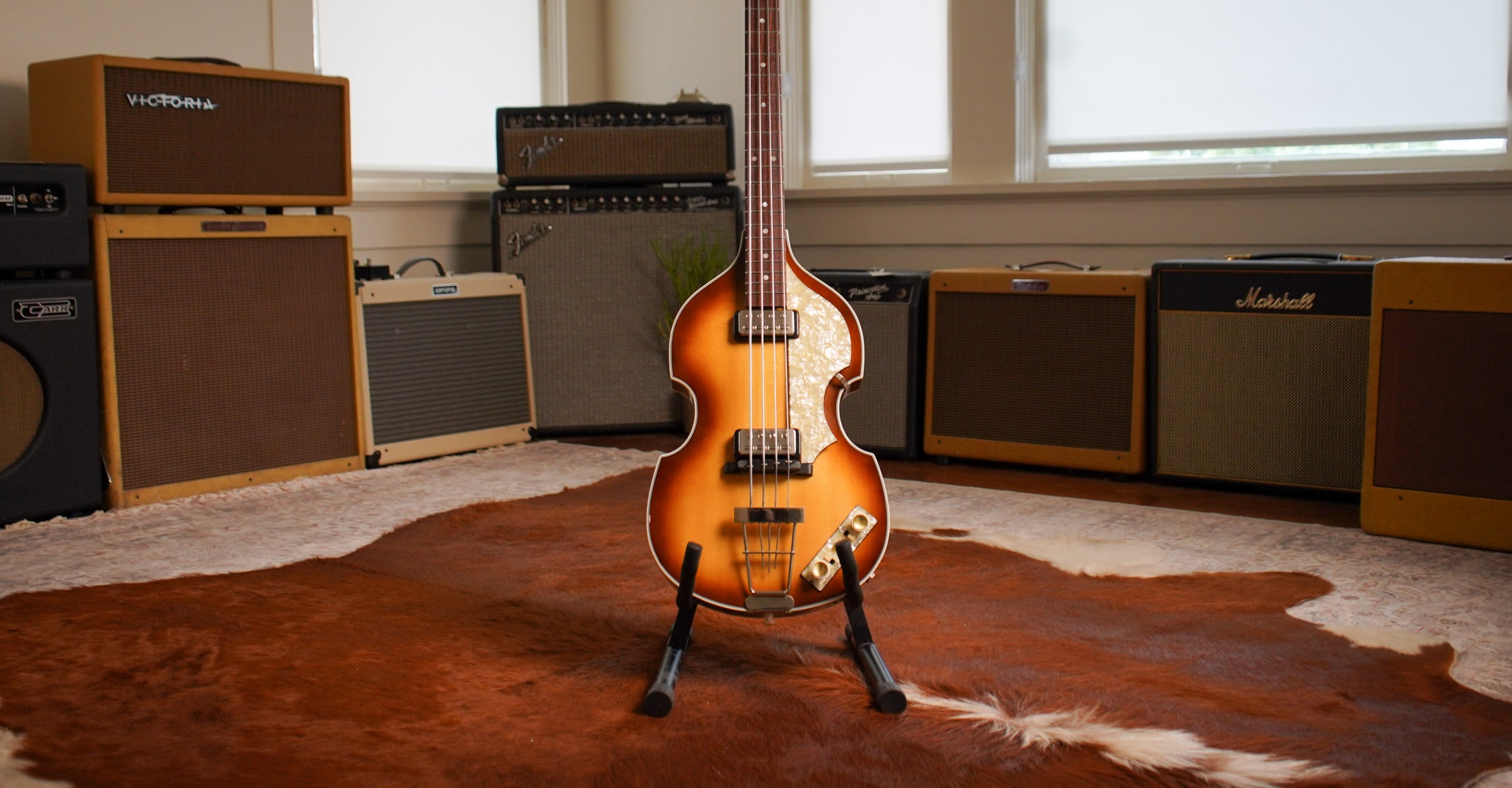 Hofner 500/1 V62 Reissue Sunburst Violin Bass