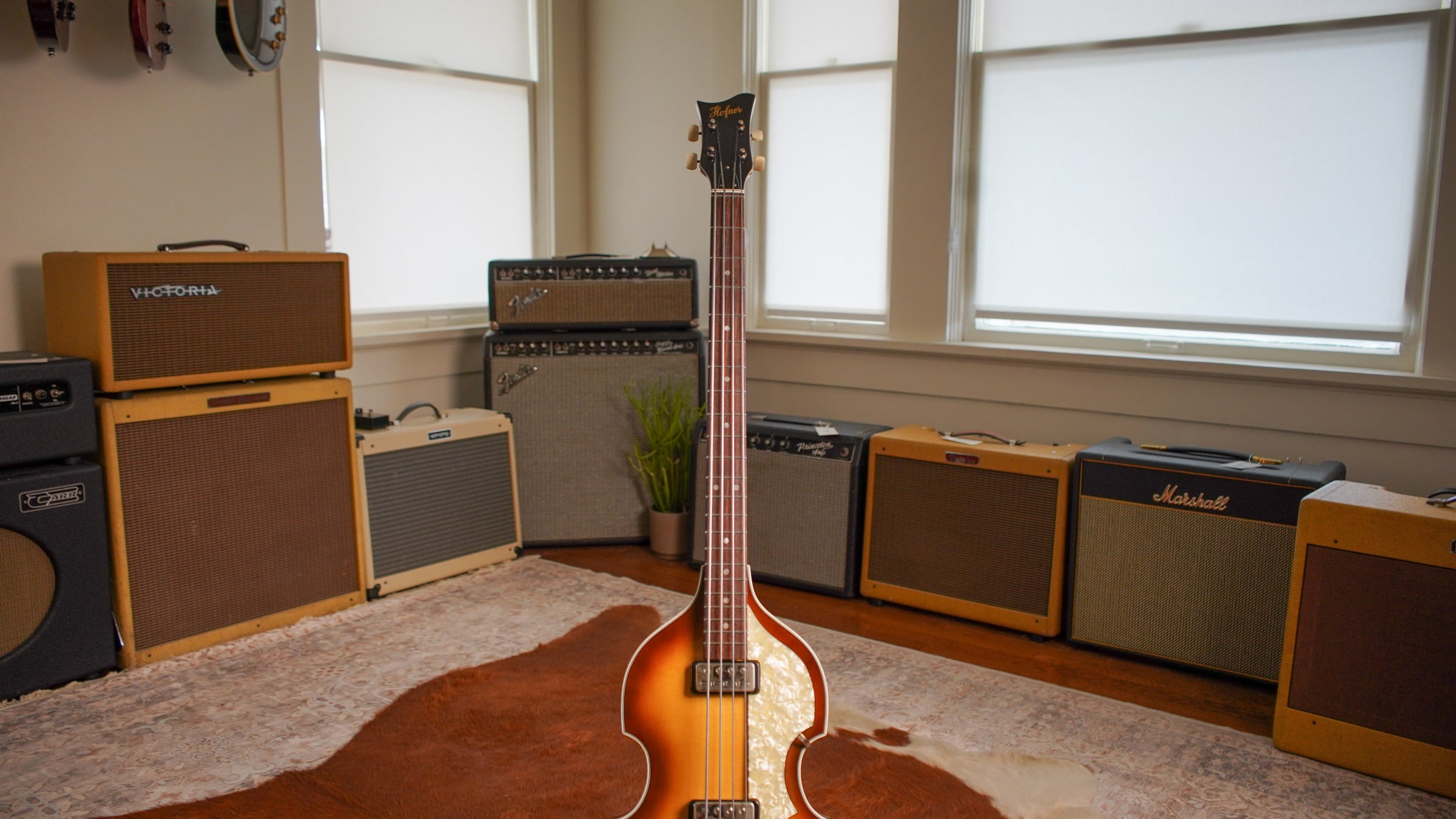 Hofner 500/1 V62 Reissue Sunburst Violin Bass