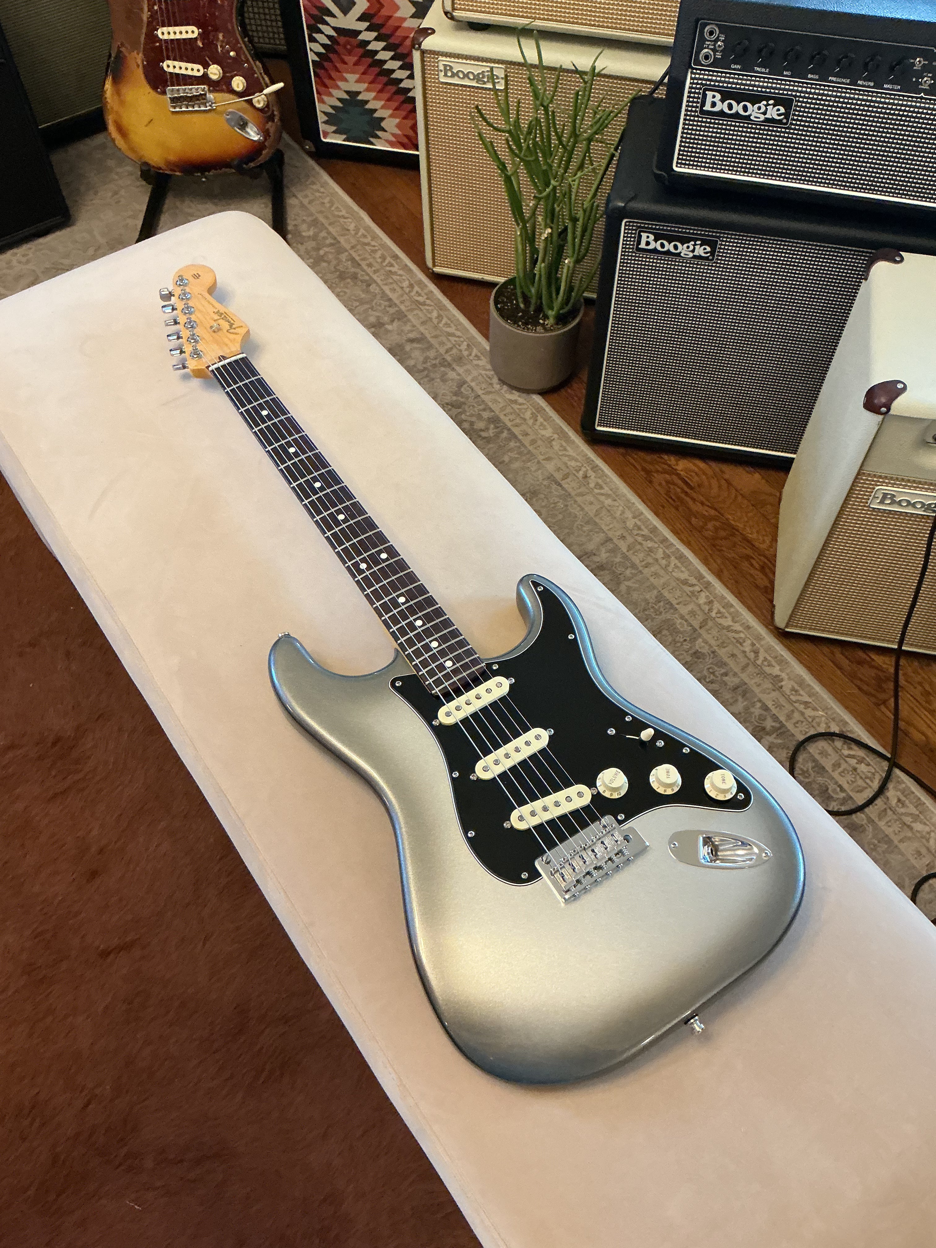 Fender American Professional II Stratocaster with Rosewood Fingerboard in Mercury Burst - 2021